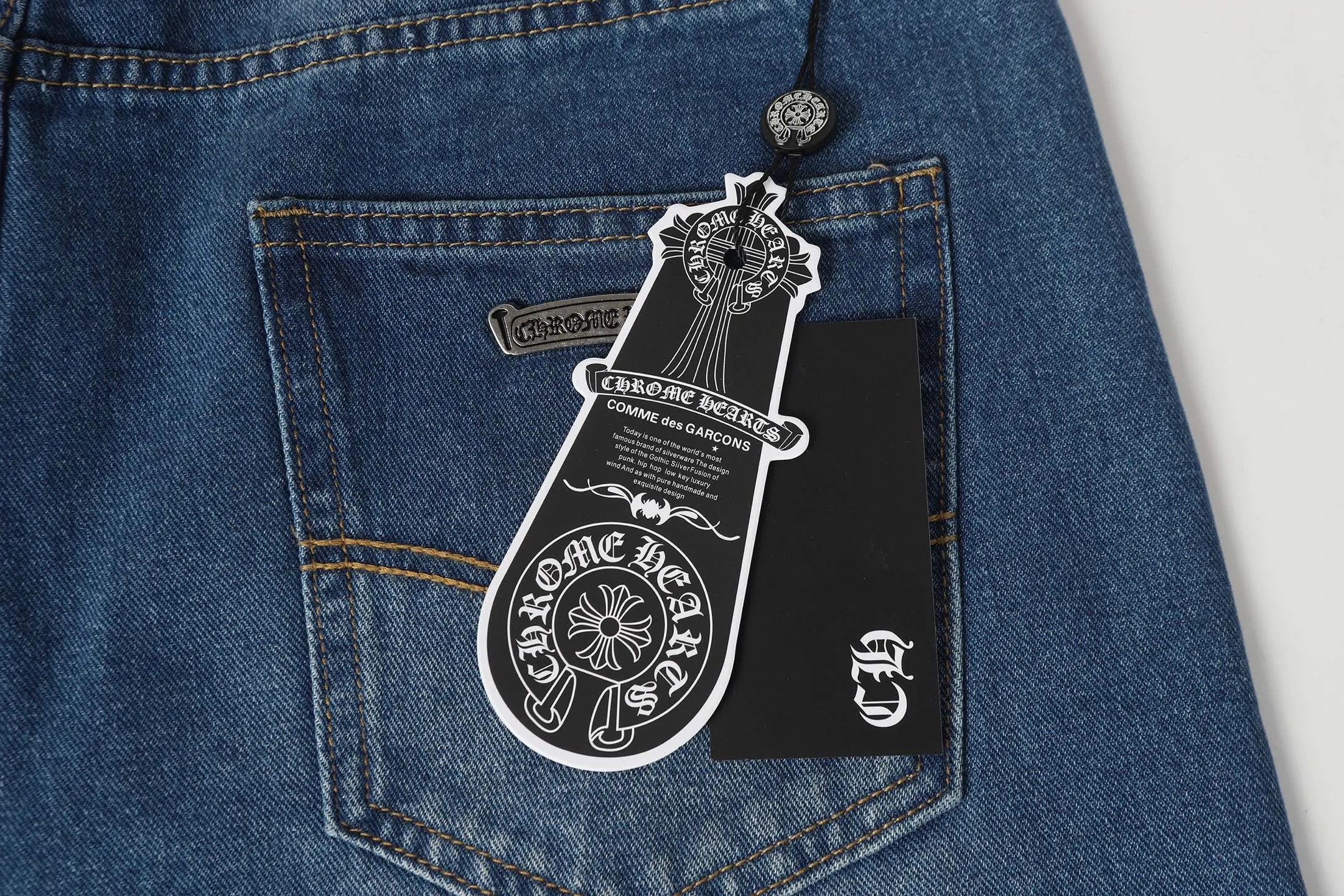 P270 Cross-border model, please do not place an order if you are pursuing quality - Chrome Hearts/Chrome Hearts Cross ✝️ Inlaid embroidered washed jeans, trousers and casual pants - High weight, high density and high quality. The wool is soft, delicate and skin-friendly. It feels soft and silky. It has excellent warmth and skin-friendly properties - Custom-woven and dyed, no color difference. No matter the fabric or workmanship details, it beats the ordinary version on the market - Hardware zipper accessories are all customized, full of details -Colour: washed blue -Size: 28 30 32 34 36